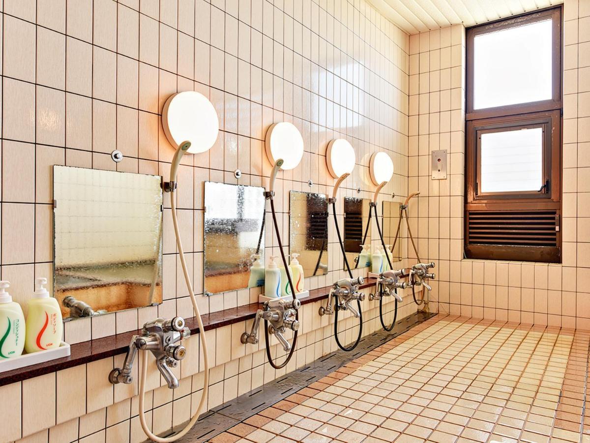 Готель Uchinadamachi Cycling Terminal Екстер'єр фото