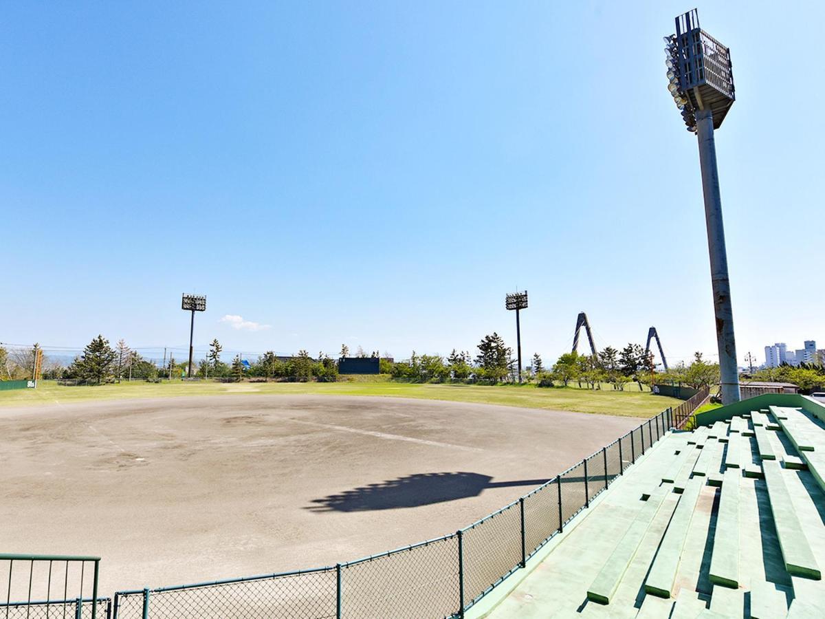 Готель Uchinadamachi Cycling Terminal Екстер'єр фото