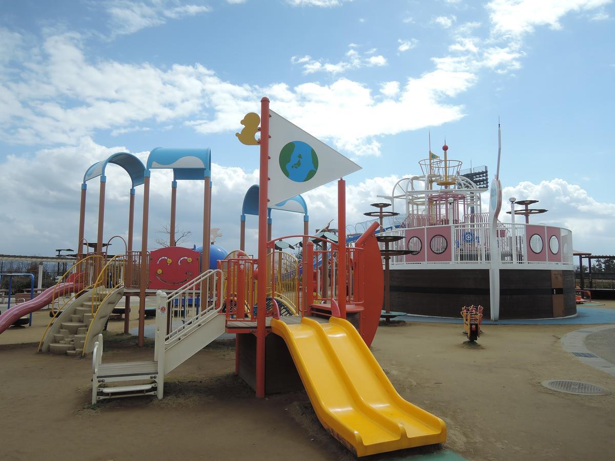 Готель Uchinadamachi Cycling Terminal Екстер'єр фото